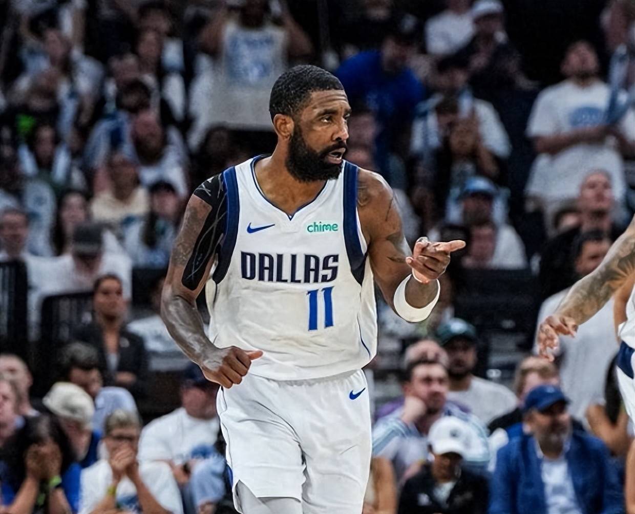 欧文，关键时刻神级表现，爵士！