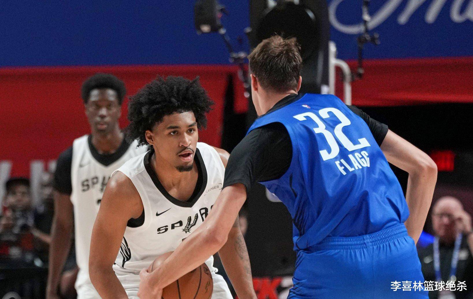 浓眉哥在澳大利亚队比赛中高光表现,爆冷引发热议!